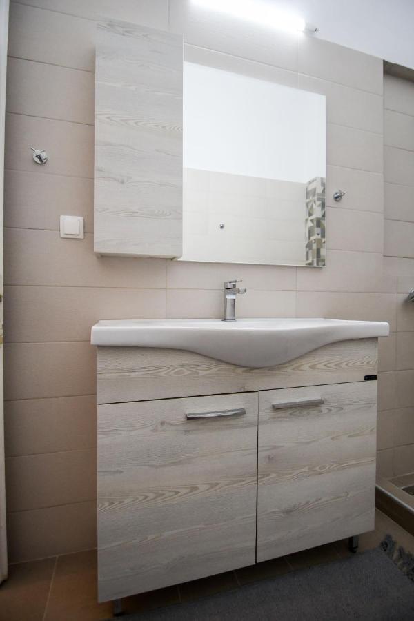 Anna Apartment Превеза Екстериор снимка